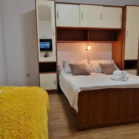 Daire Faro 20 M From The In Stobrec -