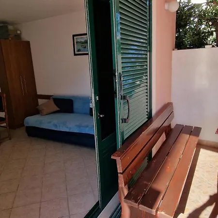Faro 20 M From The In Stobrec -